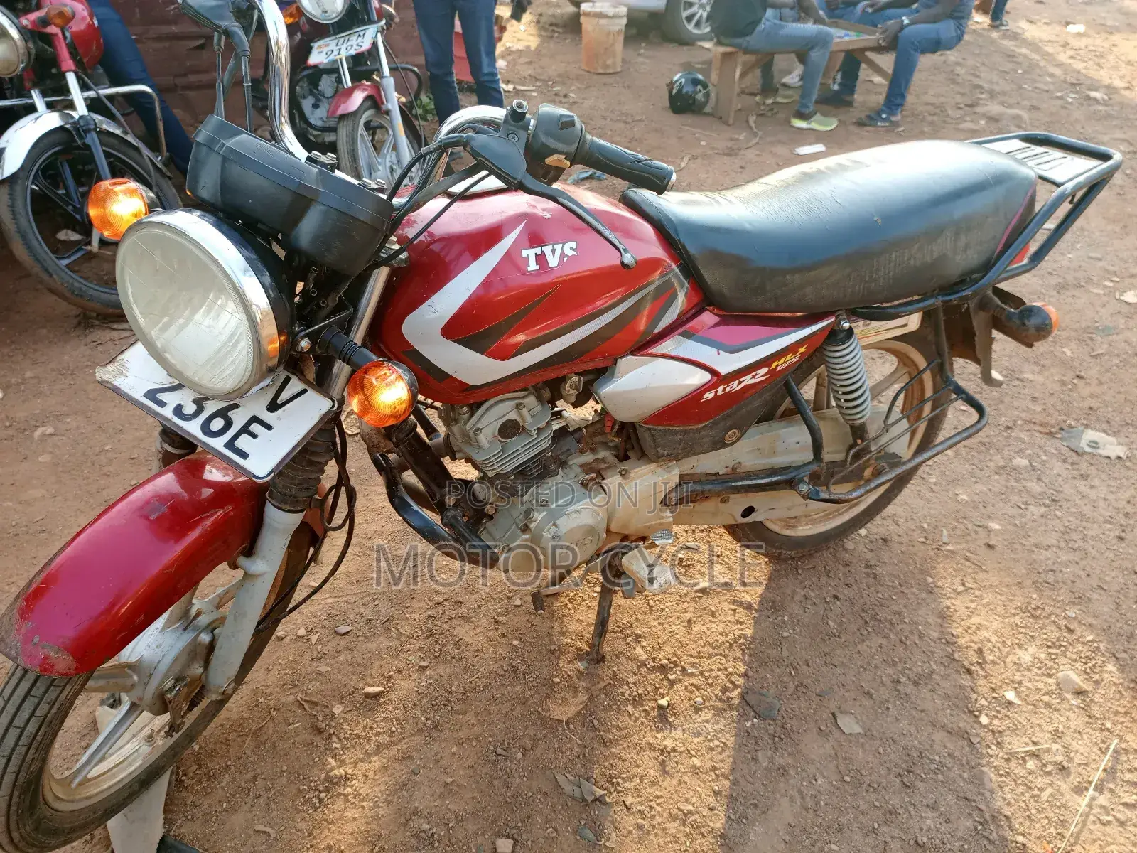 TVS HLX 125 2024 Red