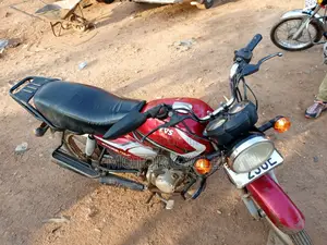 TVS HLX 125 2024 Red