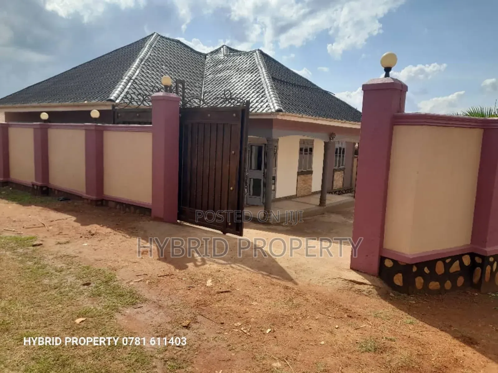 3bdrm House in Kikookiro~Wakiso for sale