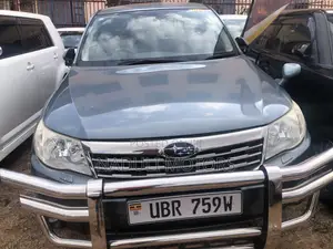 Photo - Subaru Forester 2010 Silver