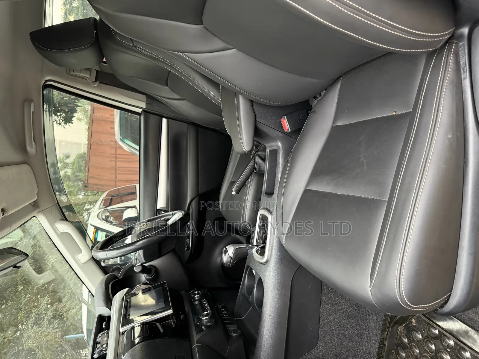 Toyota Land Cruiser Prado 2017 White