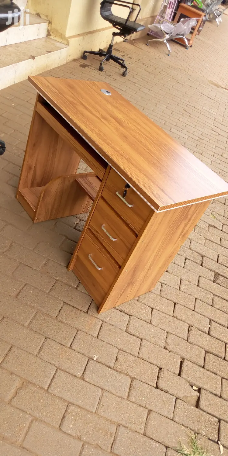 Simple Office Desk 1meter