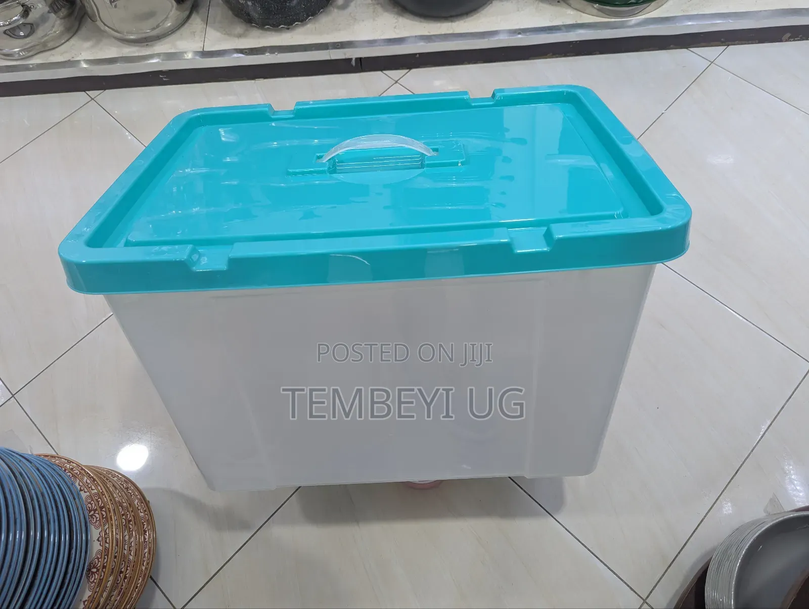 60l Plastic Storage Box for Clothes, Books, Toys and All