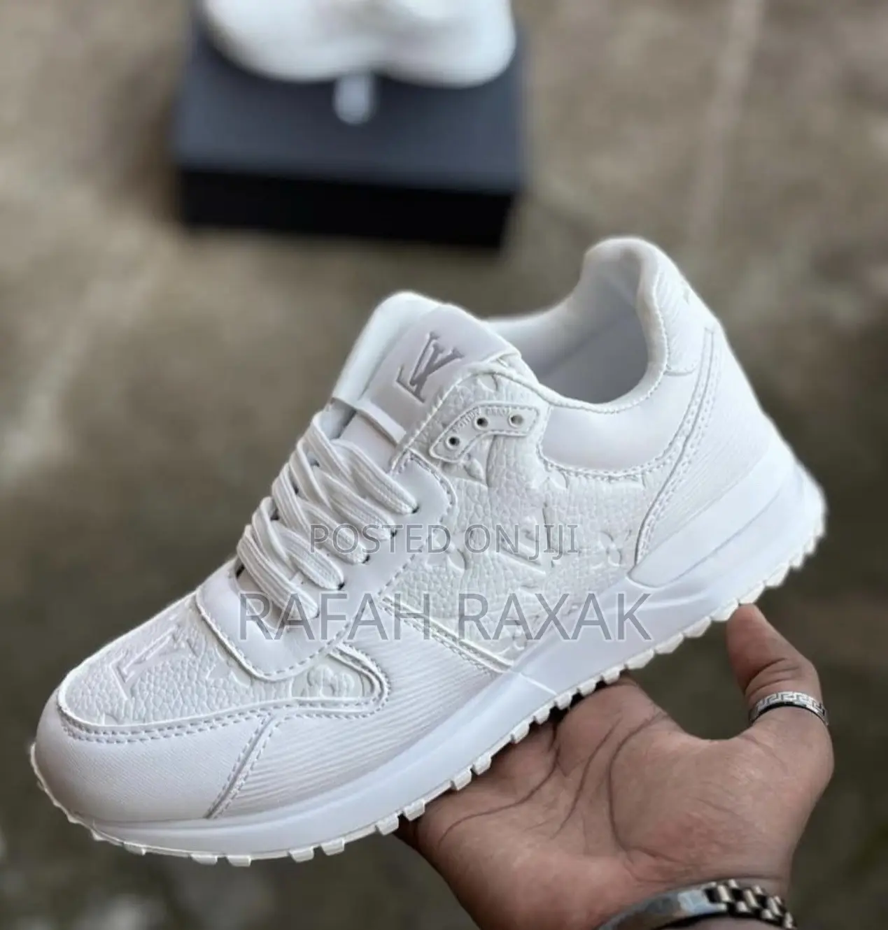 Men’S Super Classic Luxury Louis Vuitton Run Away Sneakers