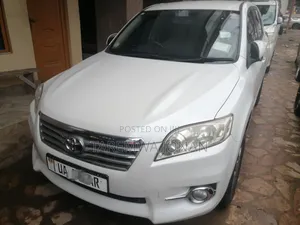 Photo - Toyota Vanguard 2011 White