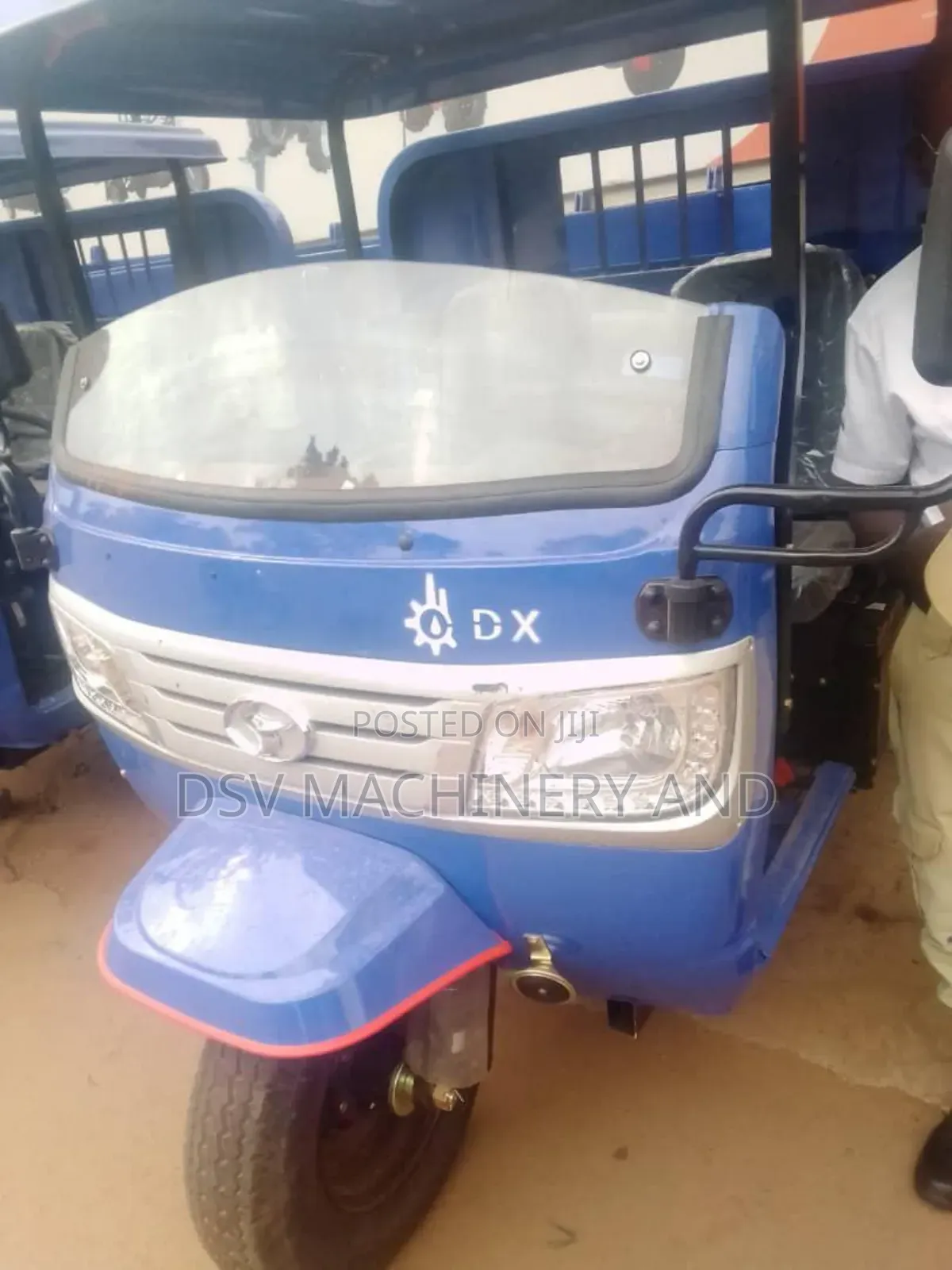 Tri Cycle With Trolley /Three Tyres Motor