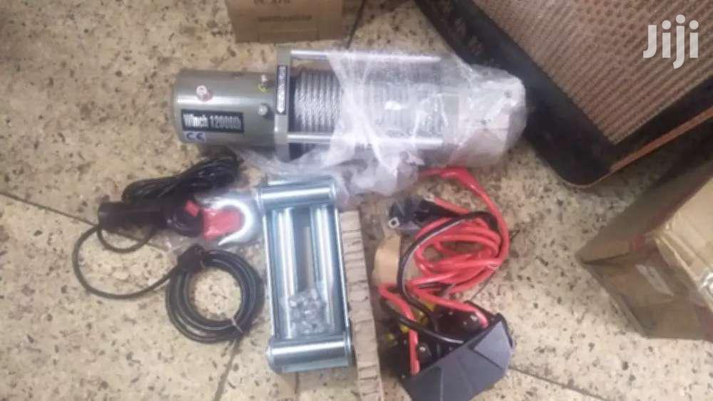 Car Winch. For Heavy Duty 4x4