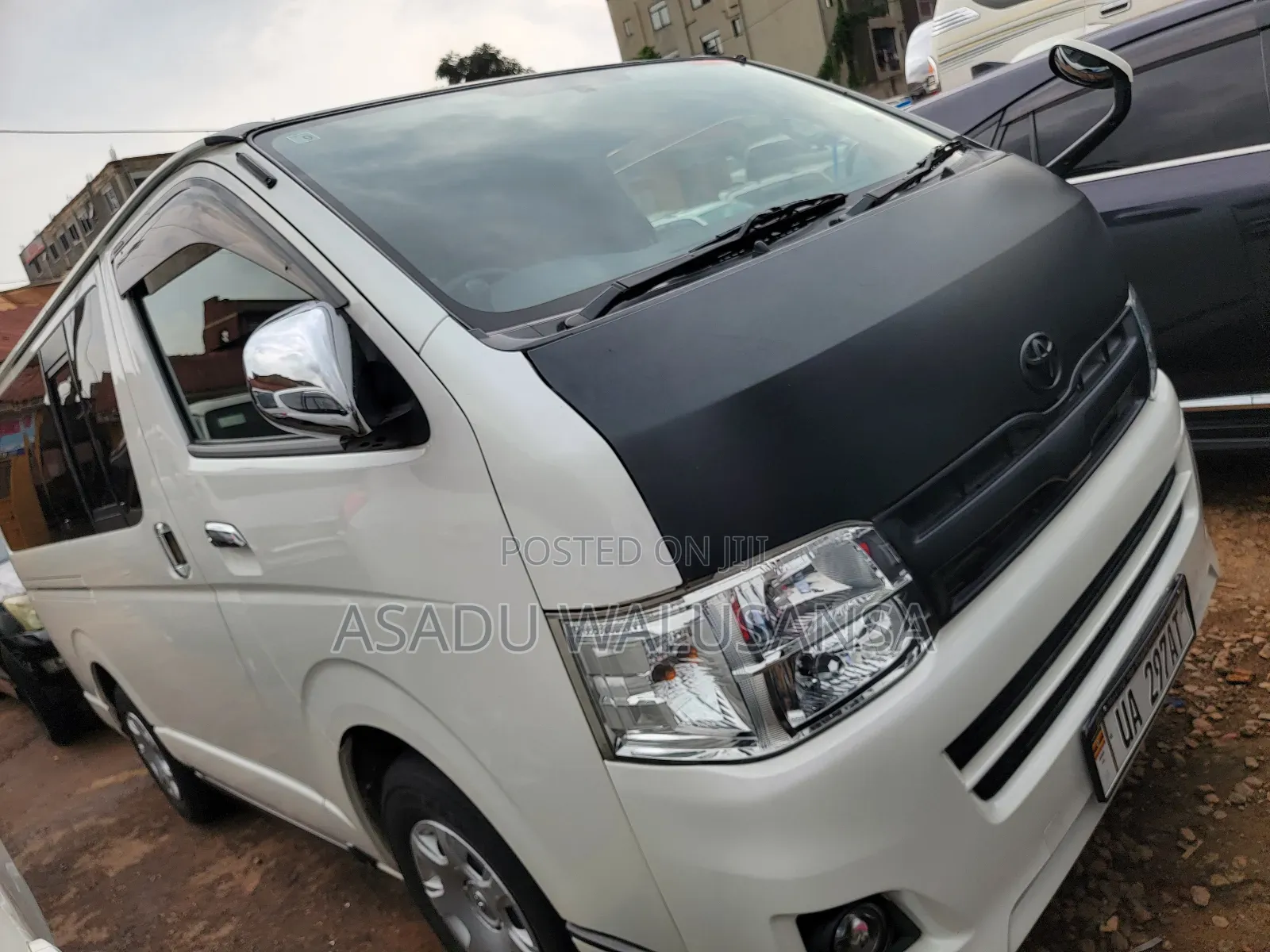 Toyota HiAce 2012 White