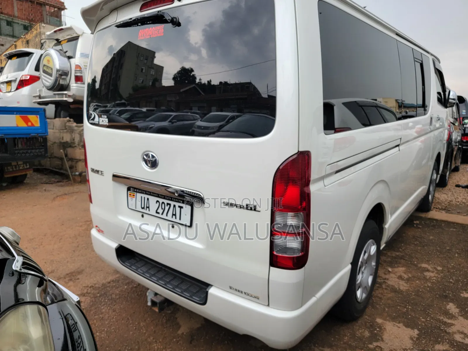 Toyota HiAce 2012 White
