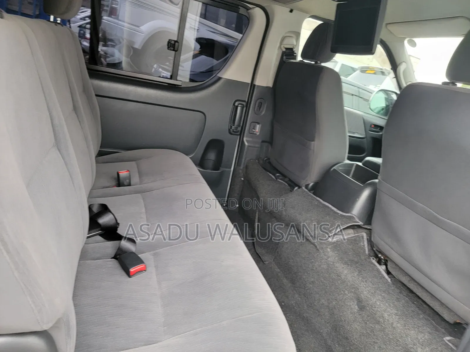 Toyota HiAce 2012 White