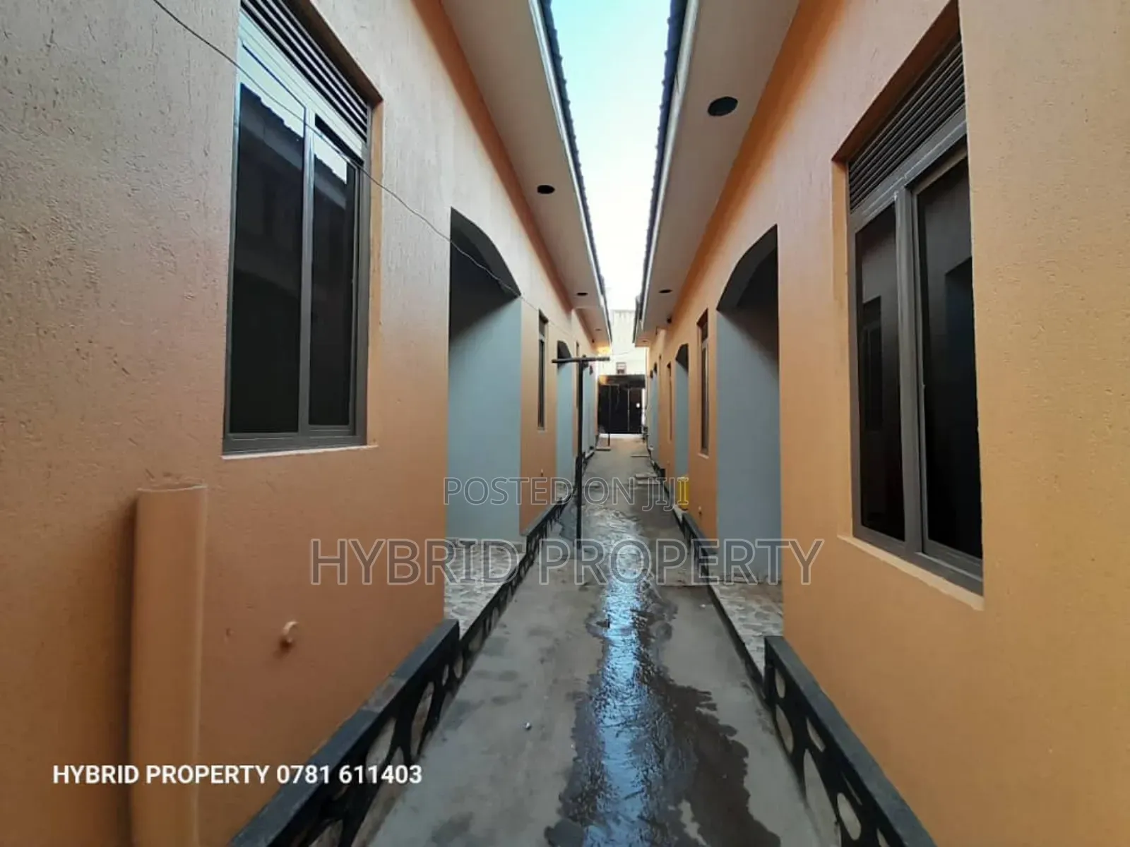 12bdrm Apartment in Nansana Along Hoima for sale