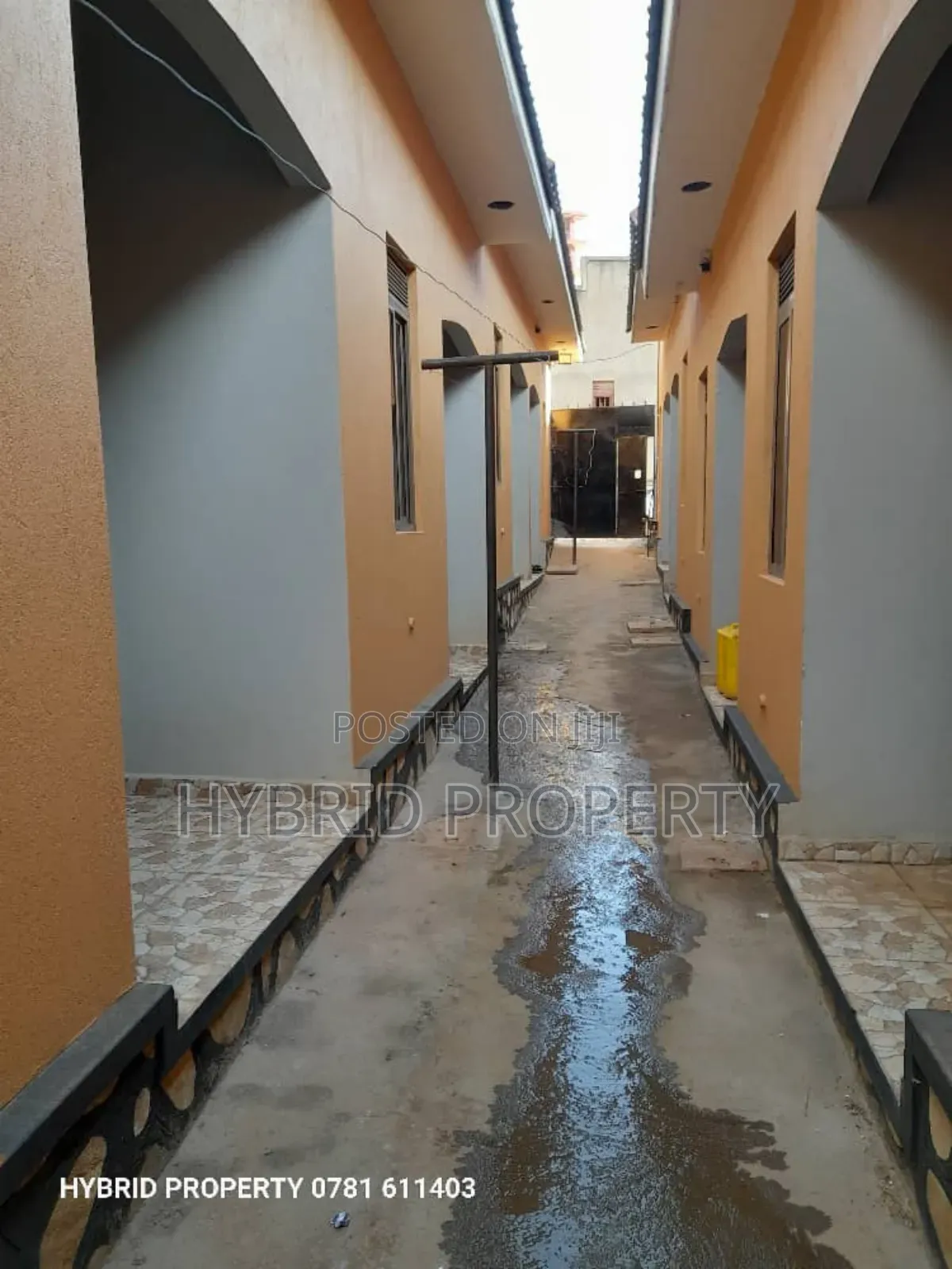 12bdrm Apartment in Nansana Along Hoima for sale