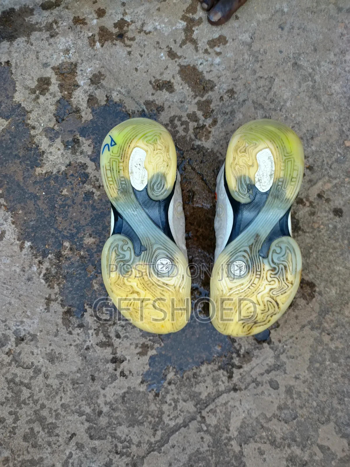 Shoe Cleaning Service and Free Repair
