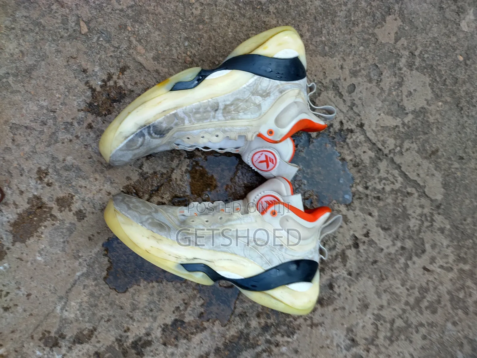 Shoe Cleaning Service and Free Repair
