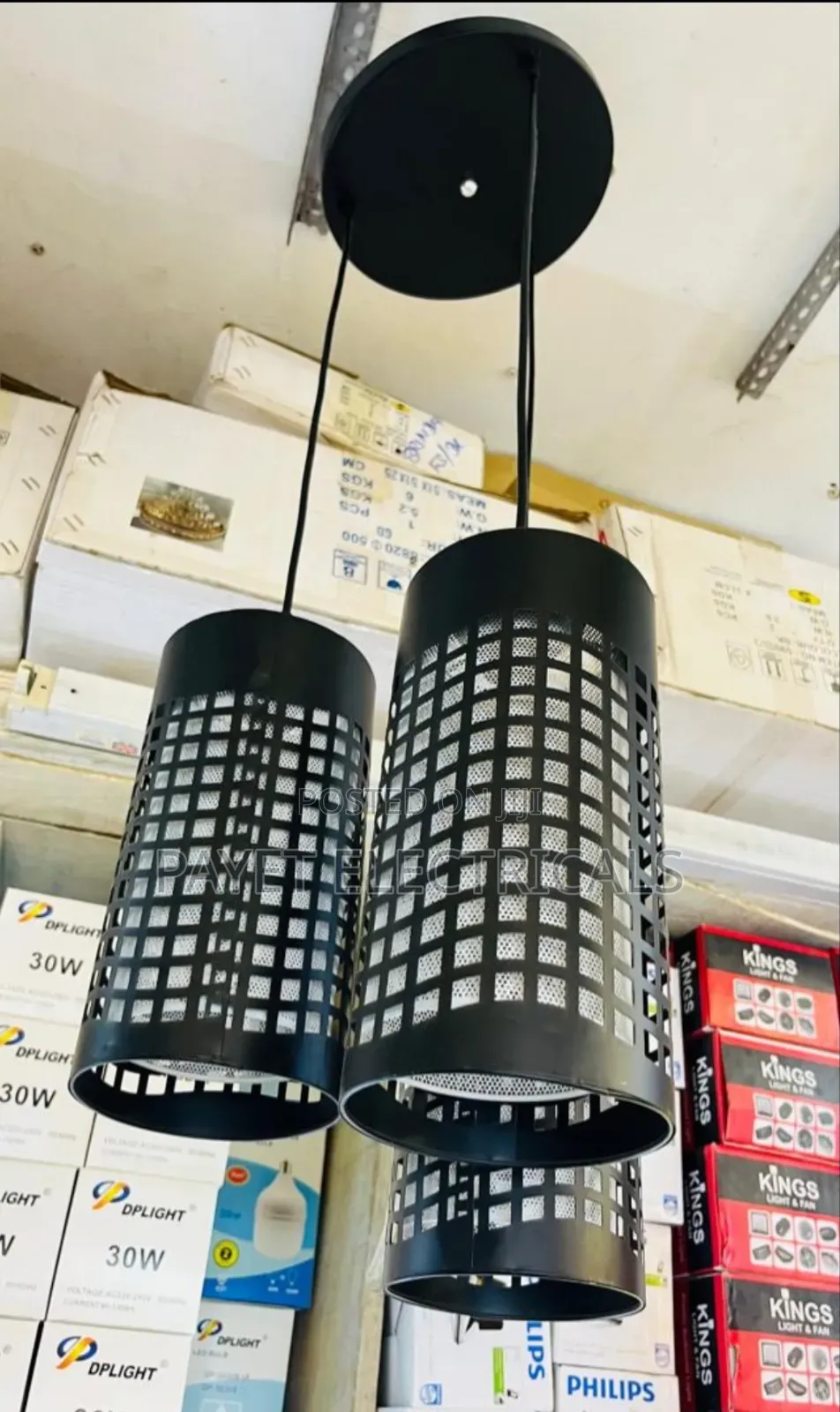 Aq200 3arm Ceiling Light