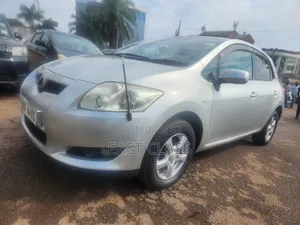 Toyota Auris 2009 Silver
