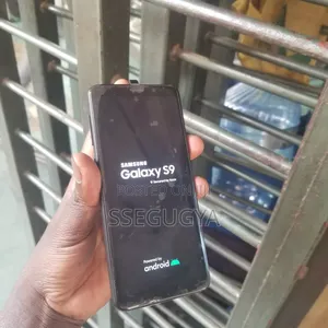 Photo - New Samsung Galaxy S9 64 GB Black