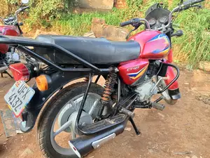 Bajaj Boxer 125 2015 Red