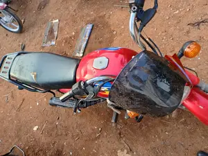 Bajaj Boxer 125 2015 Red