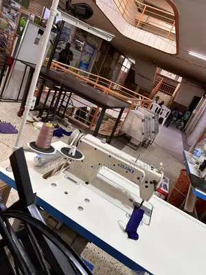 Juki Industrial Ddl 8700 Sewing Machines Complete