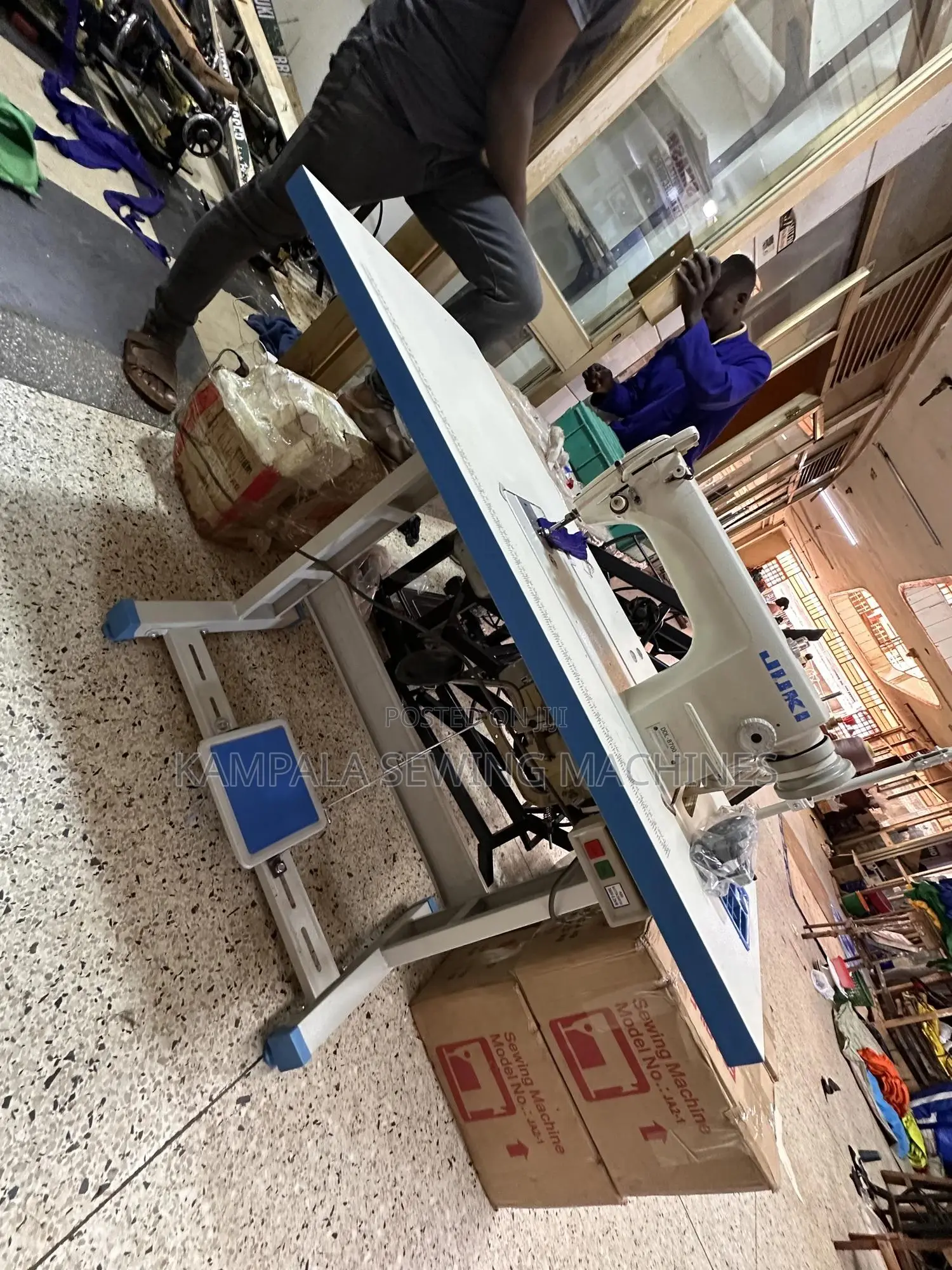 Juki Industrial Ddl 8700 Sewing Machines Complete