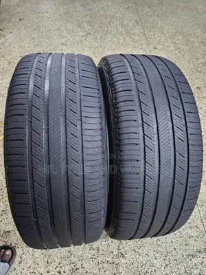 255 55 R18 Michelle Used but Still Gd Tires Almost New Came.