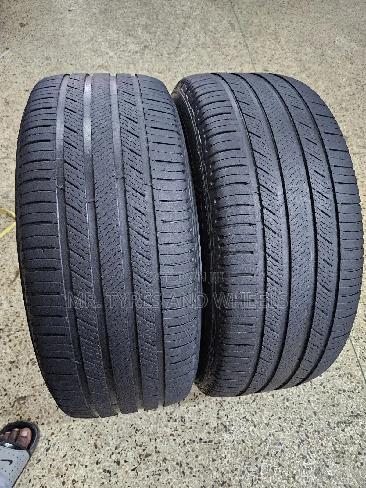255 55 R18 Michelle Used but Still Gd Tires Almost New Came.