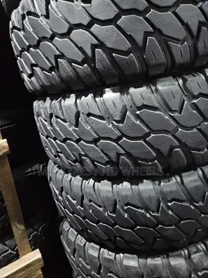 Its 235 75 R15 Onxy Mt Your Car Needs This Tires.
