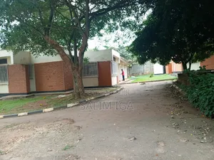 4bdrm Bungalow in Kololo Property, Central Division for rent