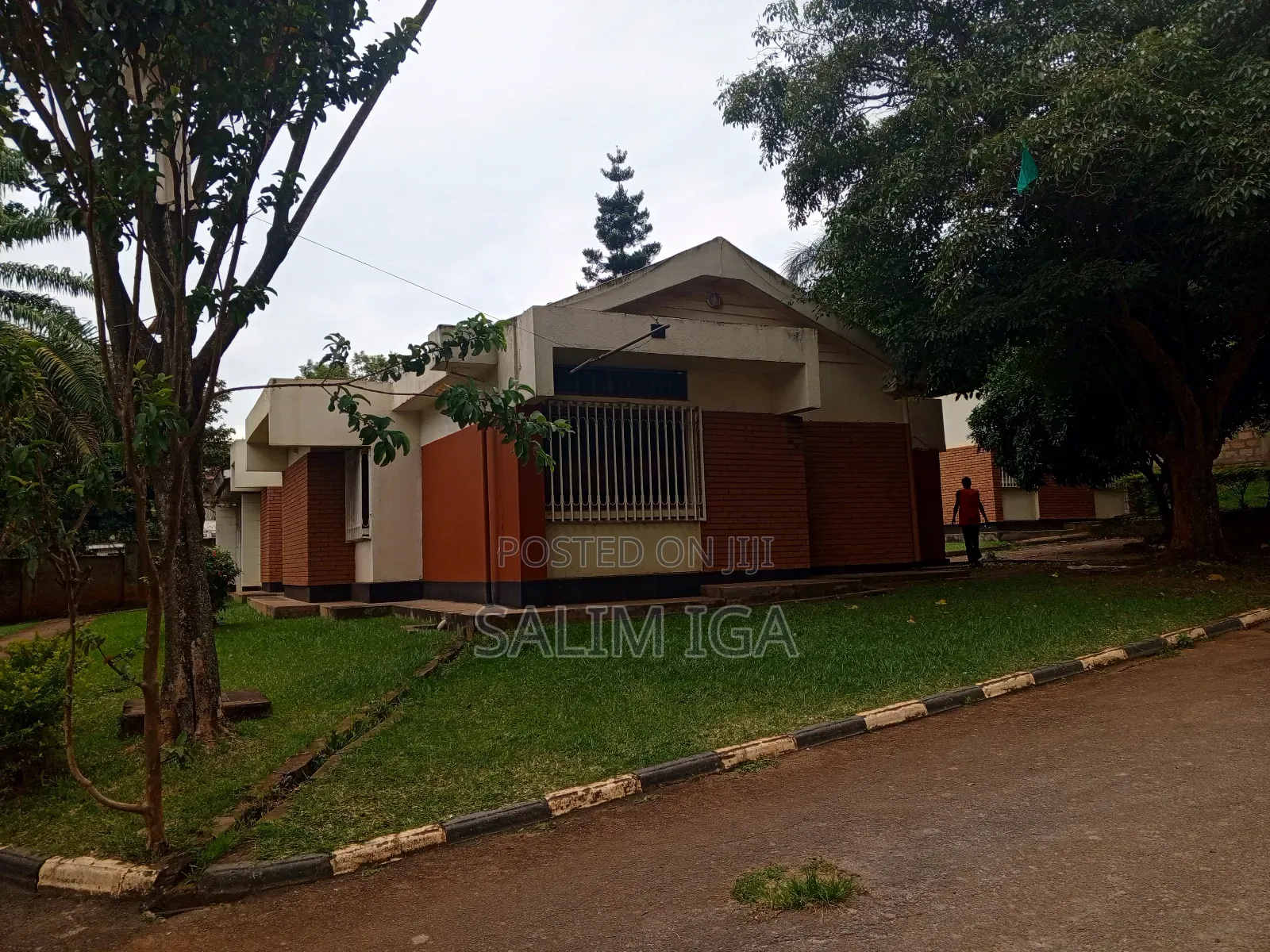 4bdrm Bungalow in Kololo Property, Central Division for rent