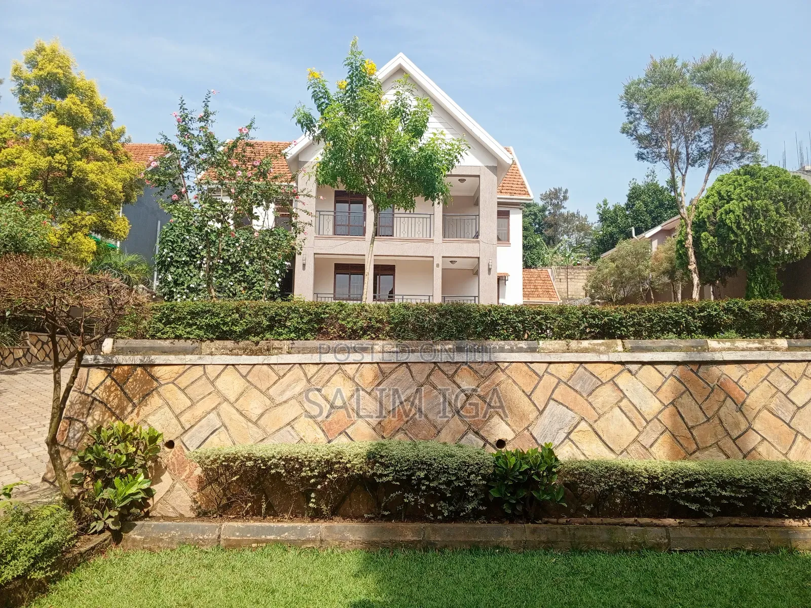 5bdrm Duplex in Kololo Property, Central Division for rent