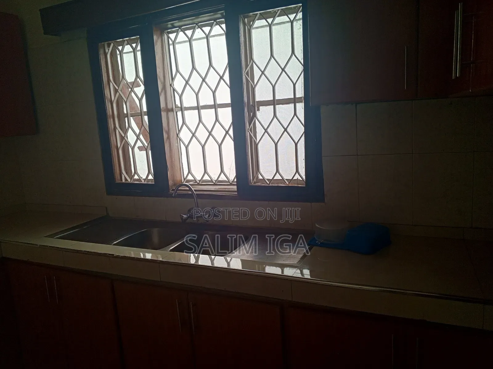 3bdrm Bungalow in Kololo Property, Central Division for rent