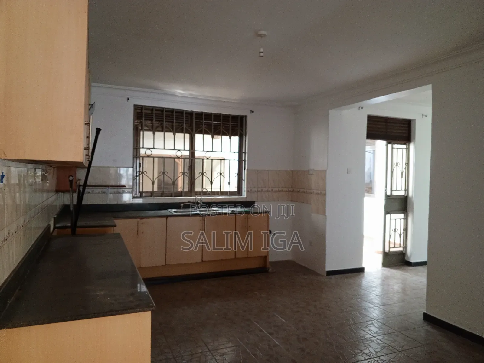 6bdrm Mansion in Kololo, Central Division for rent