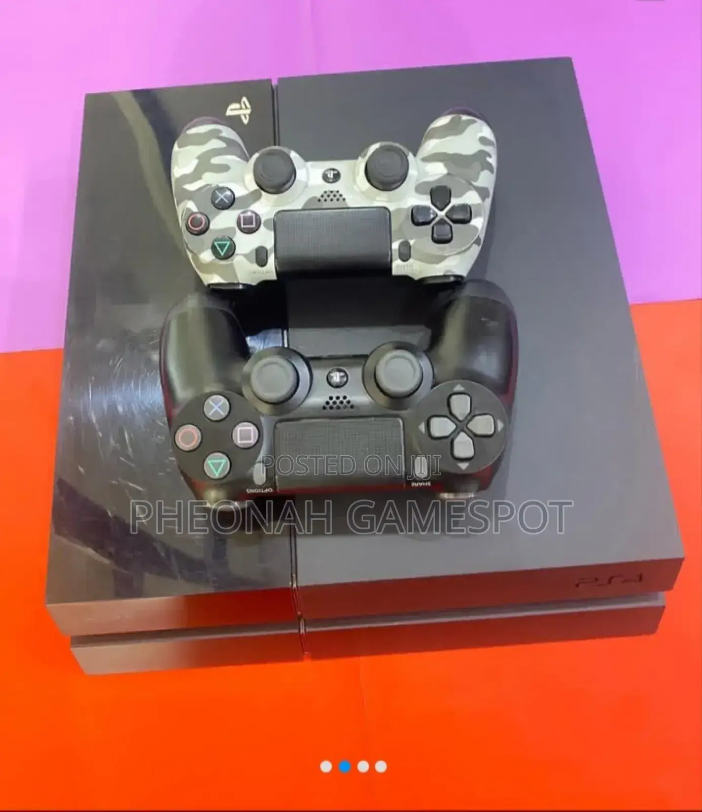Ps4 Standard Jailbreak With 12 Games and 2 Controllers
