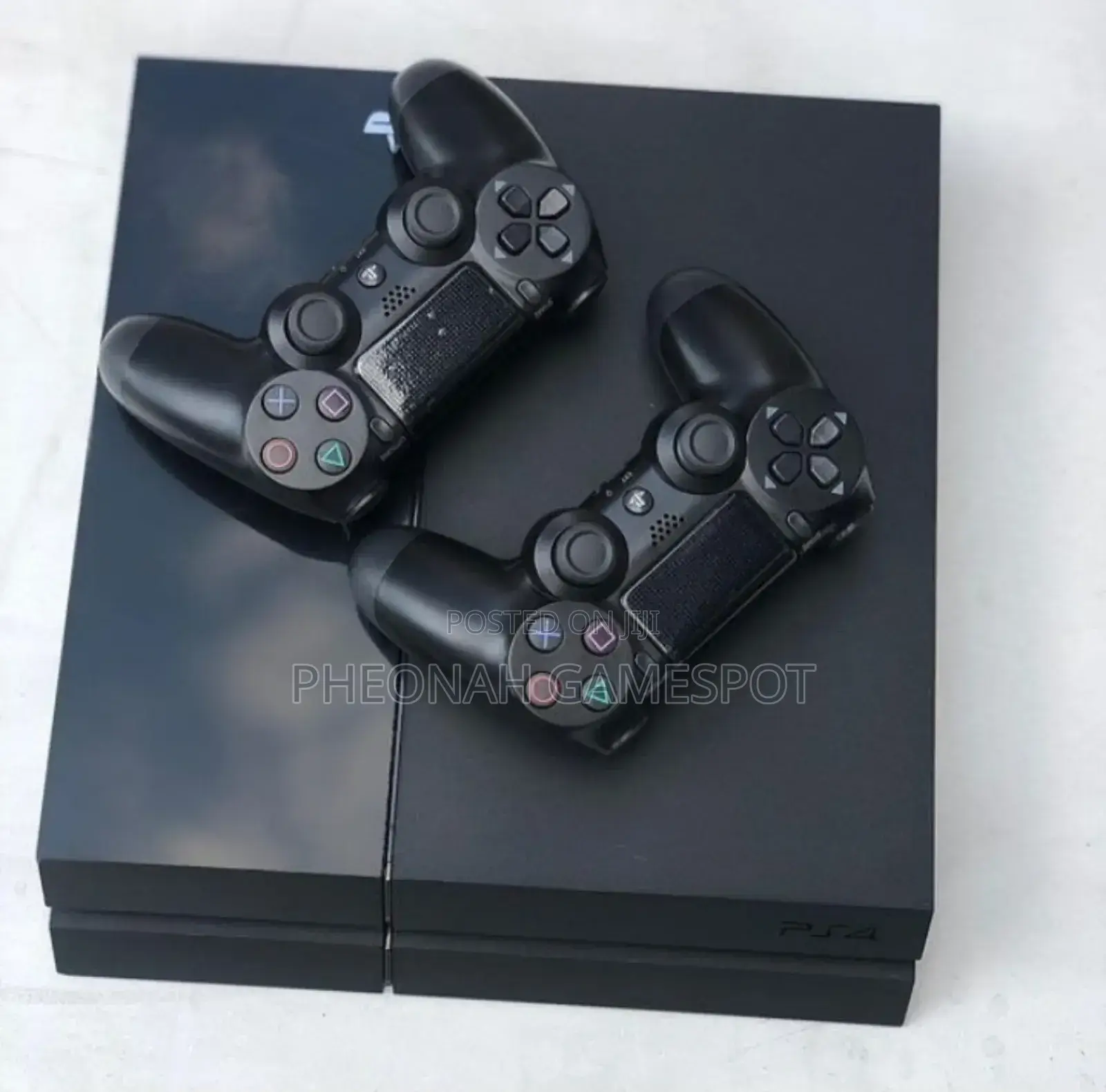Playstation 4 Standard With 16 Games and 2 Controllers