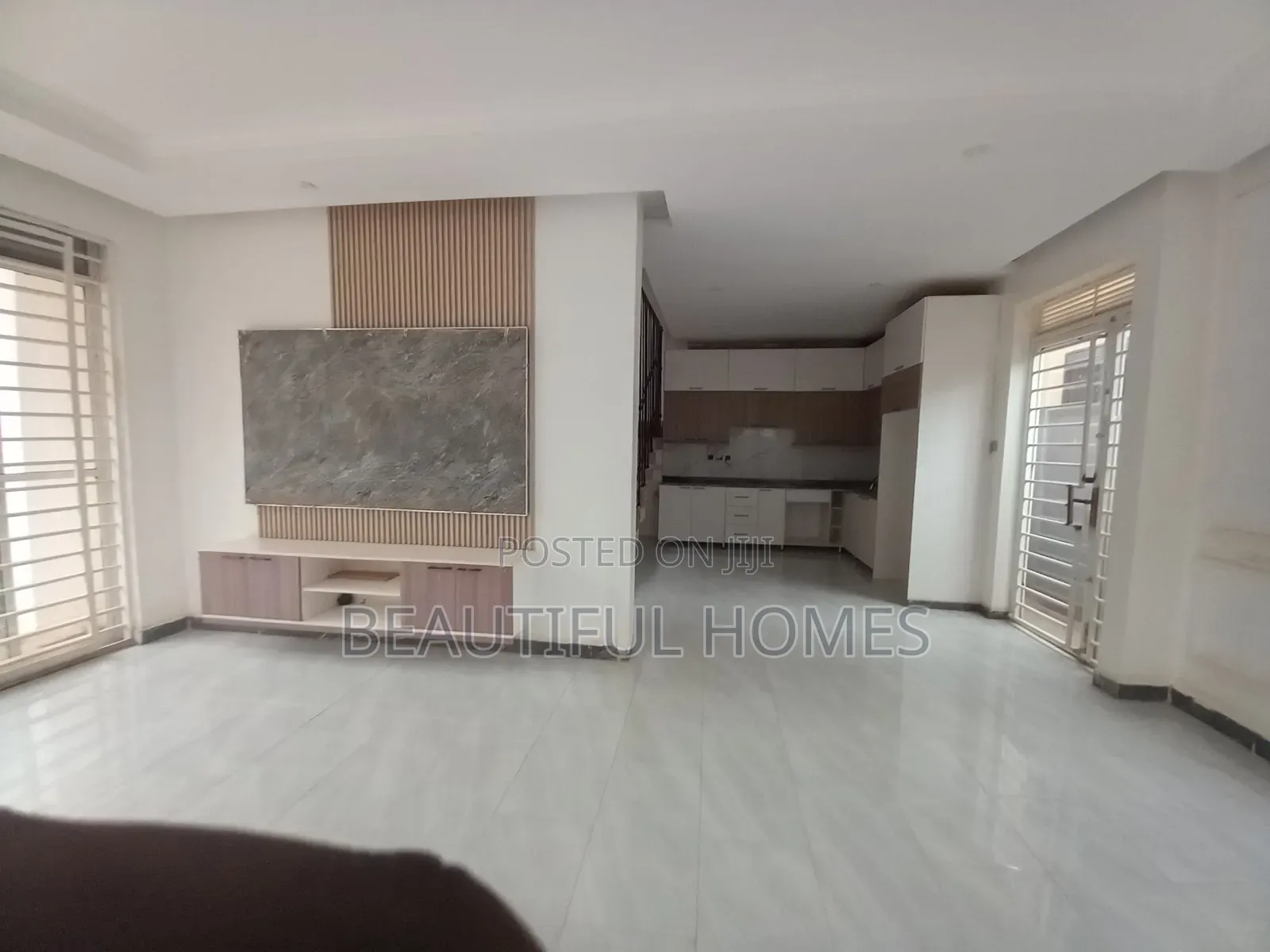 Furnished 4bdrm Duplex in Kira for sale