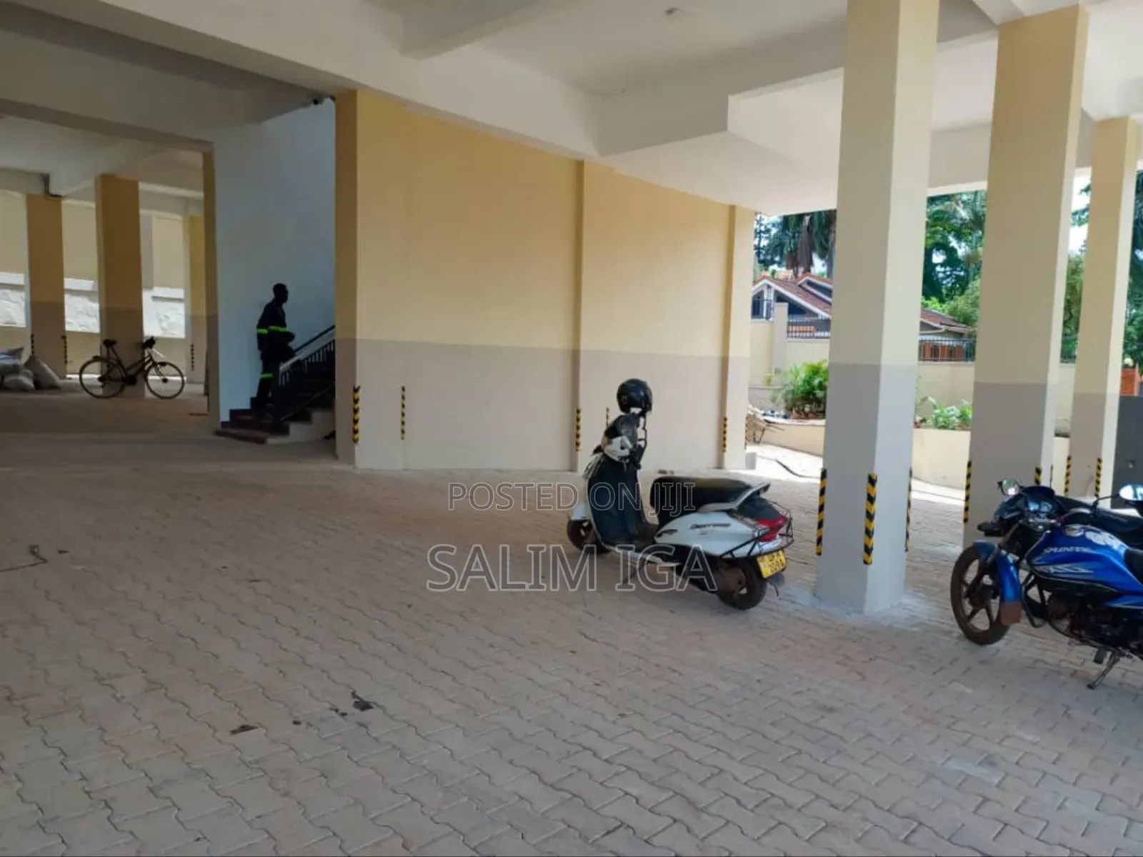3bdrm Block of Flats in Kololo Property, Central Division for rent