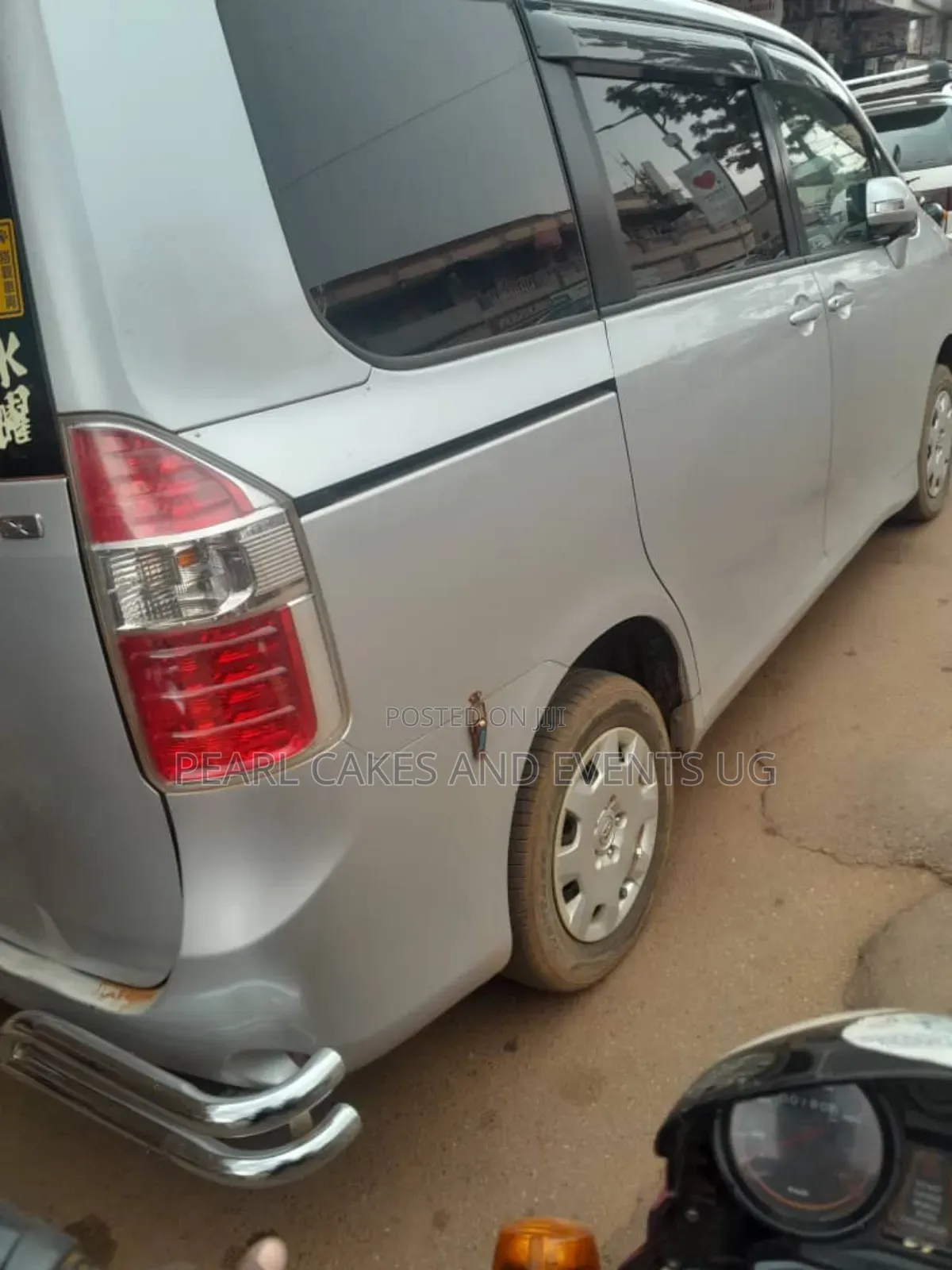 Toyota Noah New Special Hire /Rental Silver Self Drive Cars1