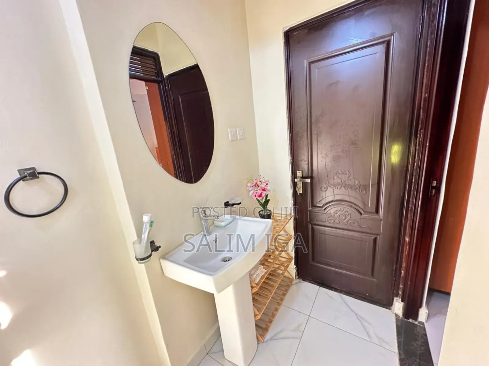 Furnished 1bdrm Room & Parlour in Kololo Property, Central Division