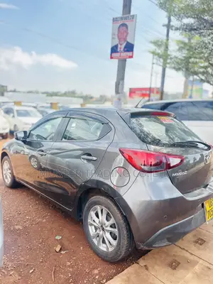 Mazda 2 2015 Brown