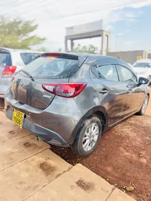 Mazda 2 2015 Brown