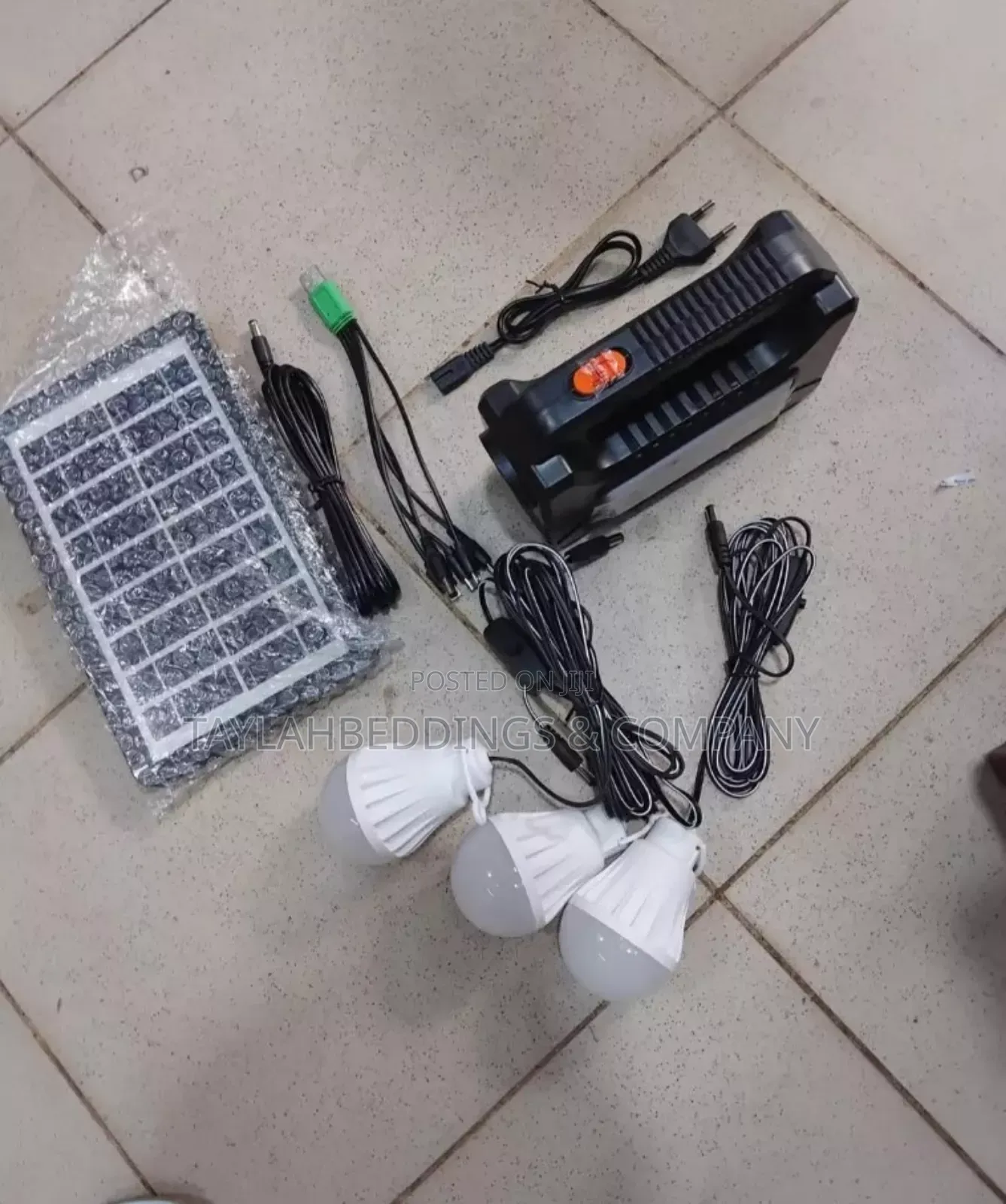 Solar Mini Power Unit for Travel Safari