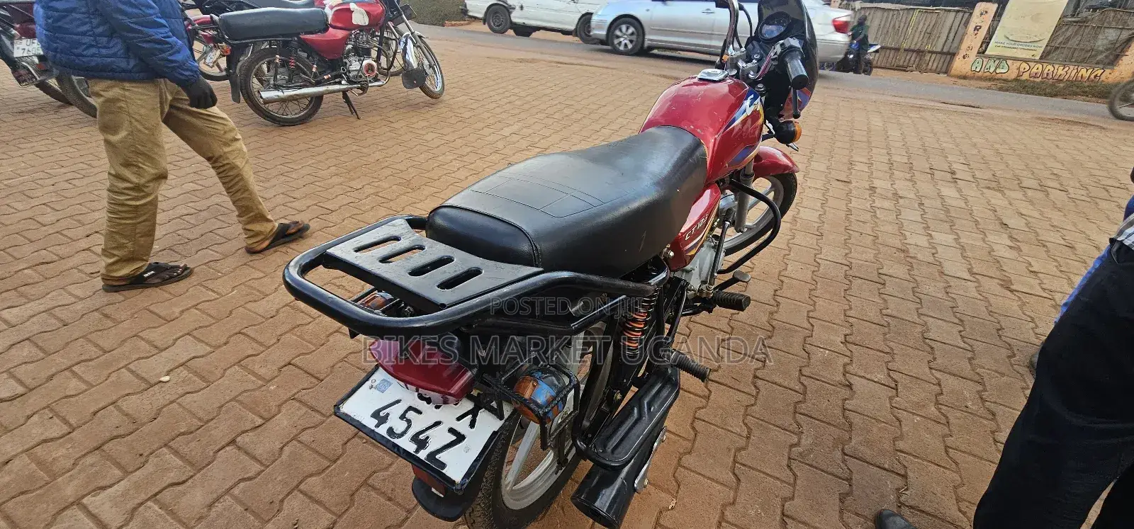 Bajaj Boxer 125 2024 Red