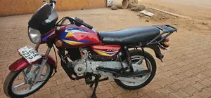 Bajaj Boxer 125 2023 Red
