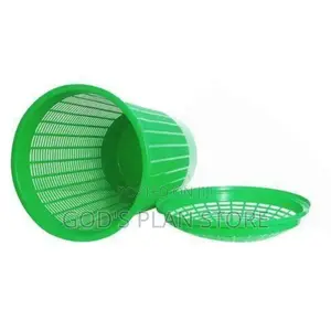 Plastic Loundary Basket With a Lid