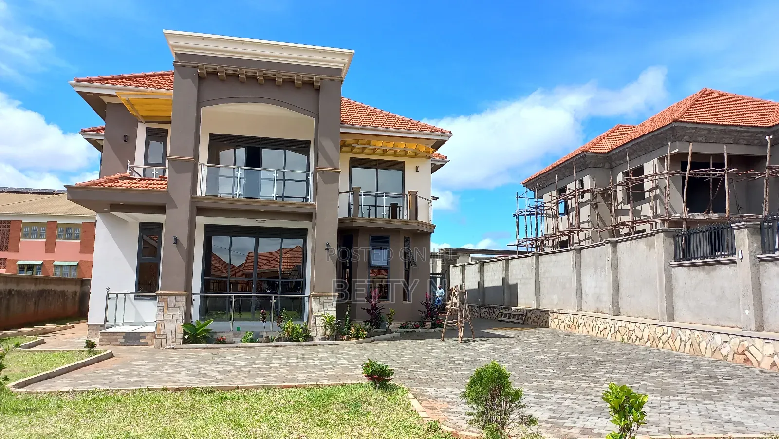 4bdrm House in Central Division for sale