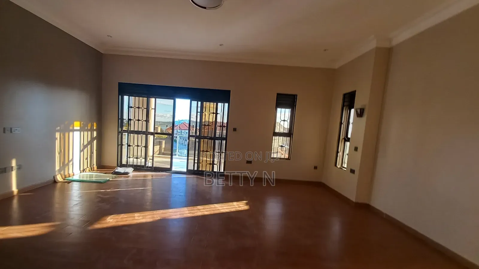 4bdrm House in Central Division for sale