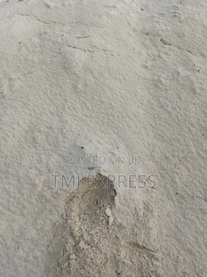 Pure White Sand for Manufacturing Tiles and Glass-45 Tonnes
