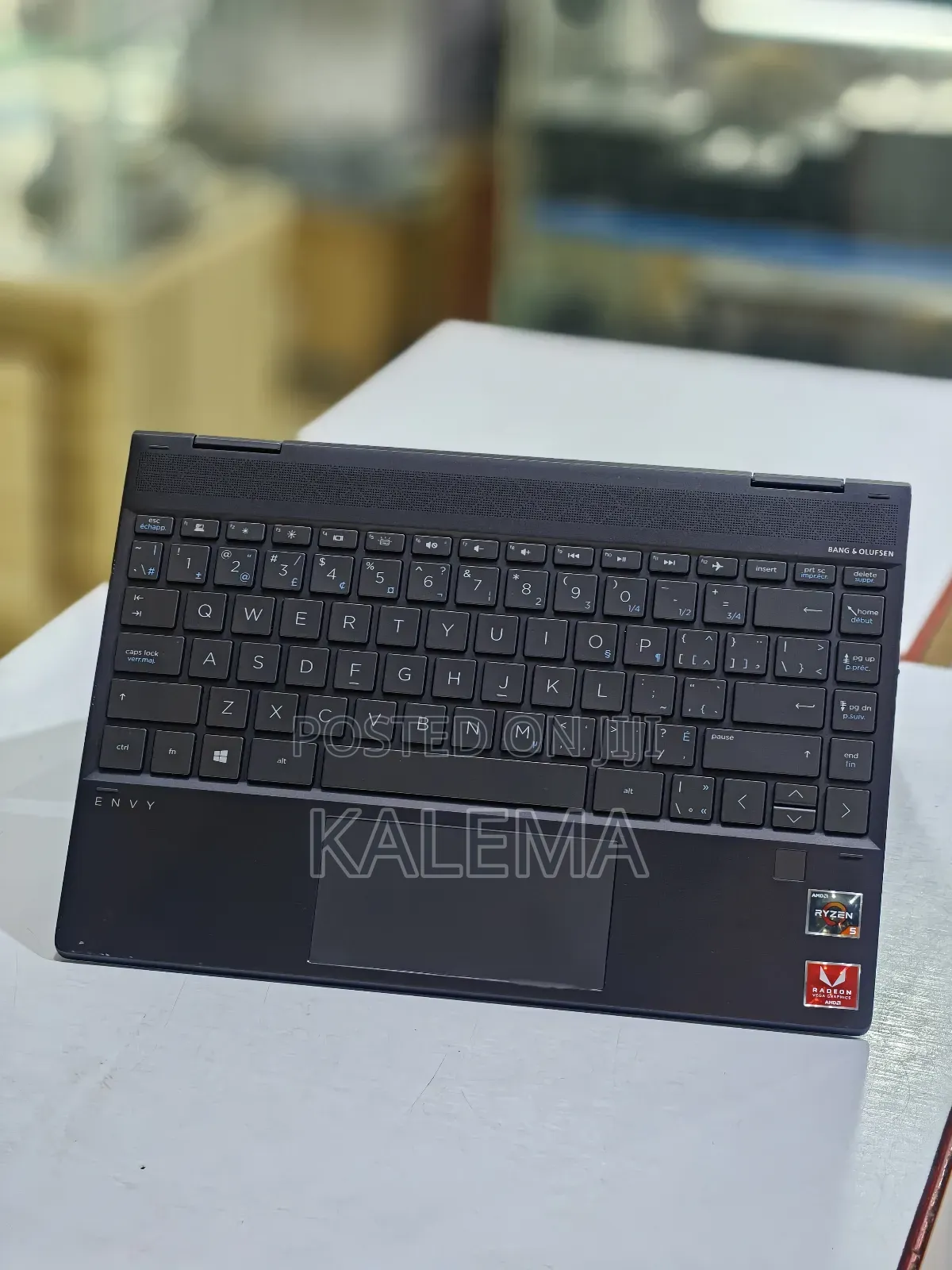 Laptop HP Envy 13 8GB AMD Ryzen 5 SSD 256GB