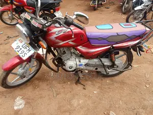 Bajaj Boxer 125 2022 Red